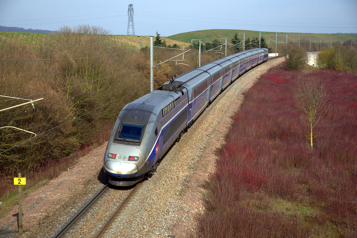TGV 235