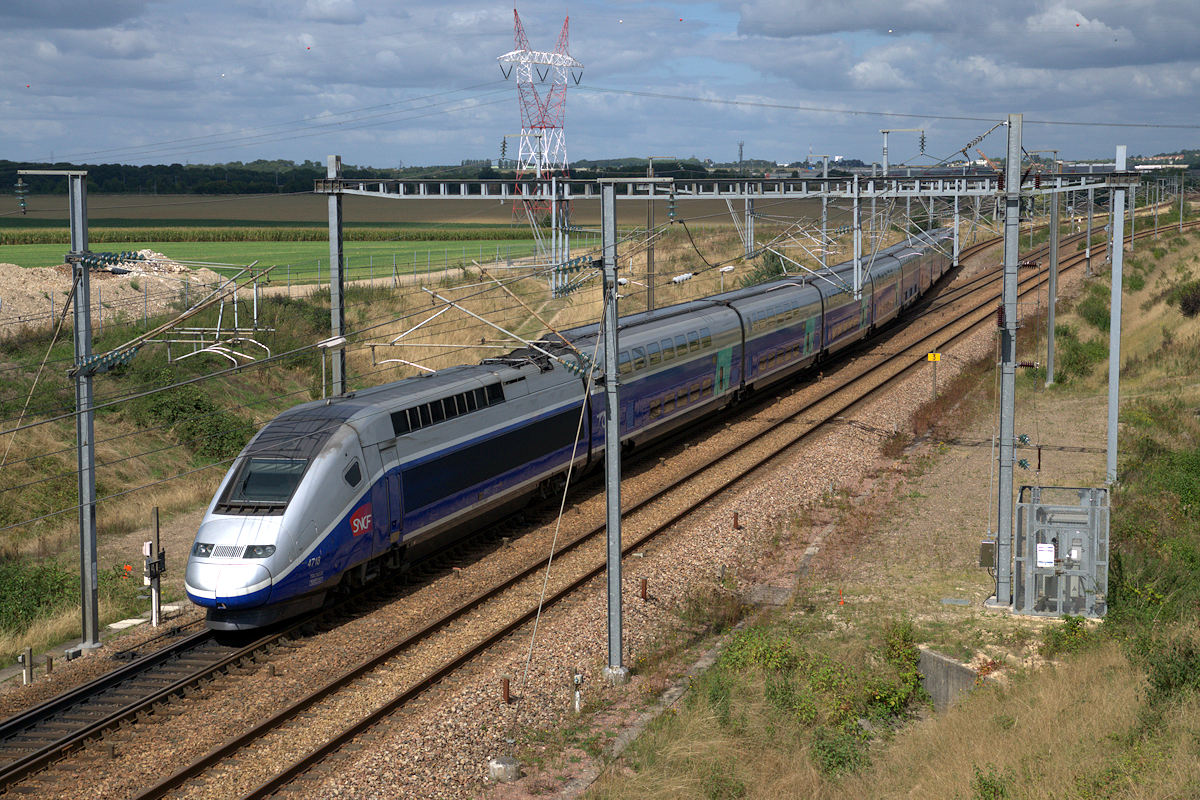 TGV 4718