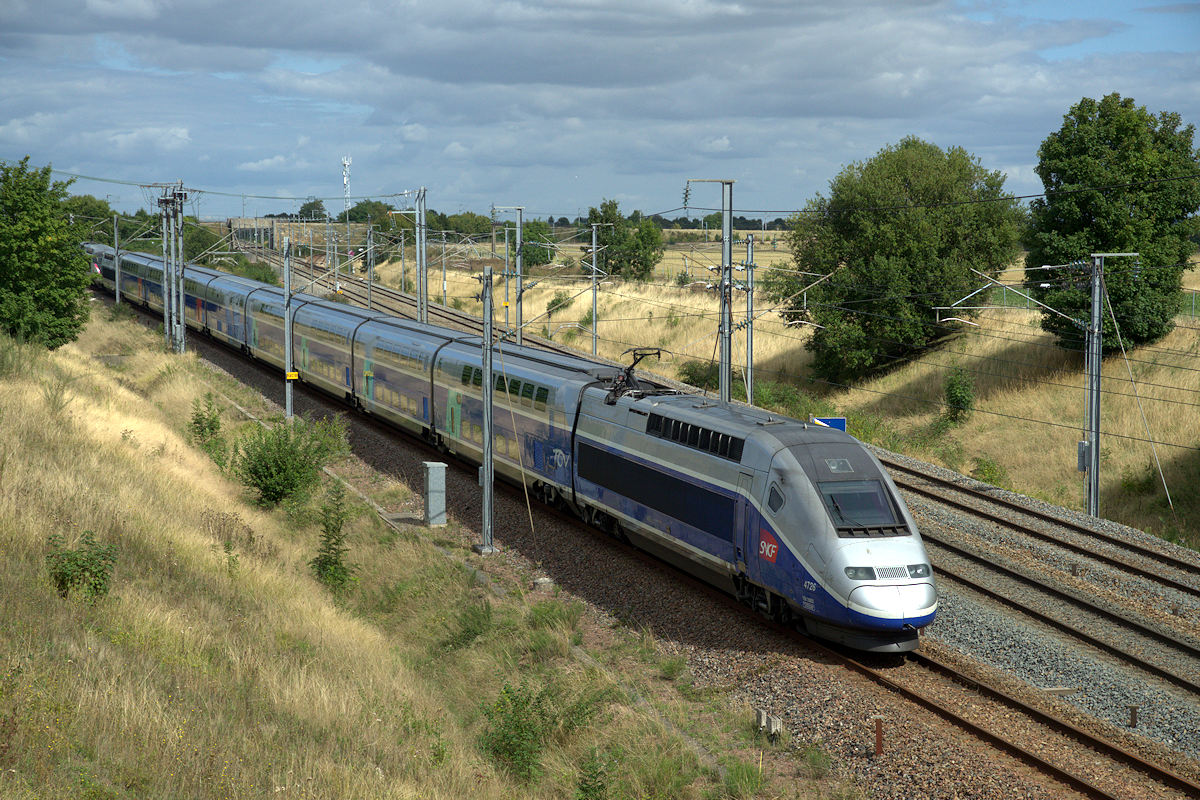 TGV 4726 + TGV 549