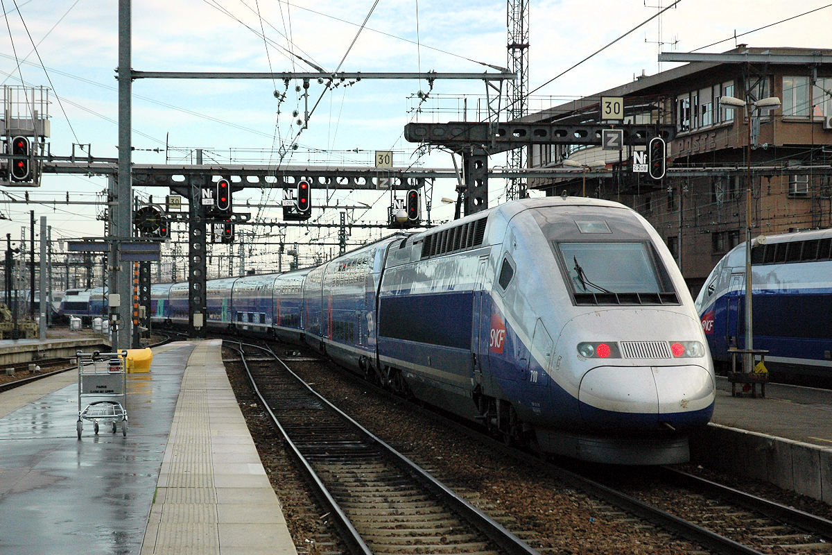 TGV 710 + TGV 619