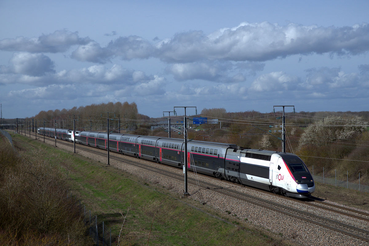 TGV 718 + TGV 713