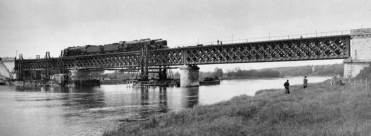 ESSAIS DE L'OUVRAGE REMIS EN ÉTAT