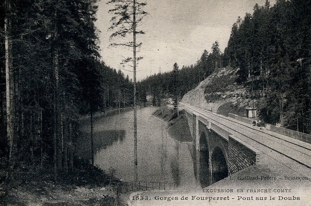 LIGNE MOUCHARD - VALLORBE • PK 452.996 • PONT SUR LE DOUBS (43 M)