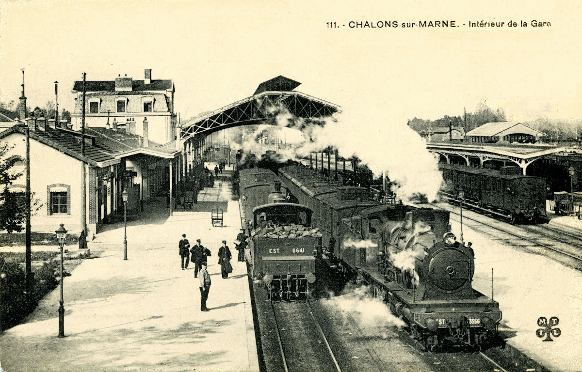 CHÂLONS-SUR-MARNE • BÂTIMENT VOYAGEURS