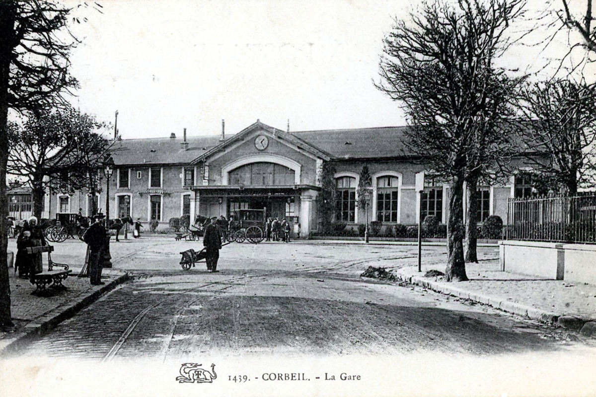 CORBEIL-ESSONNES - BÂTIMENT VOYAGEURS