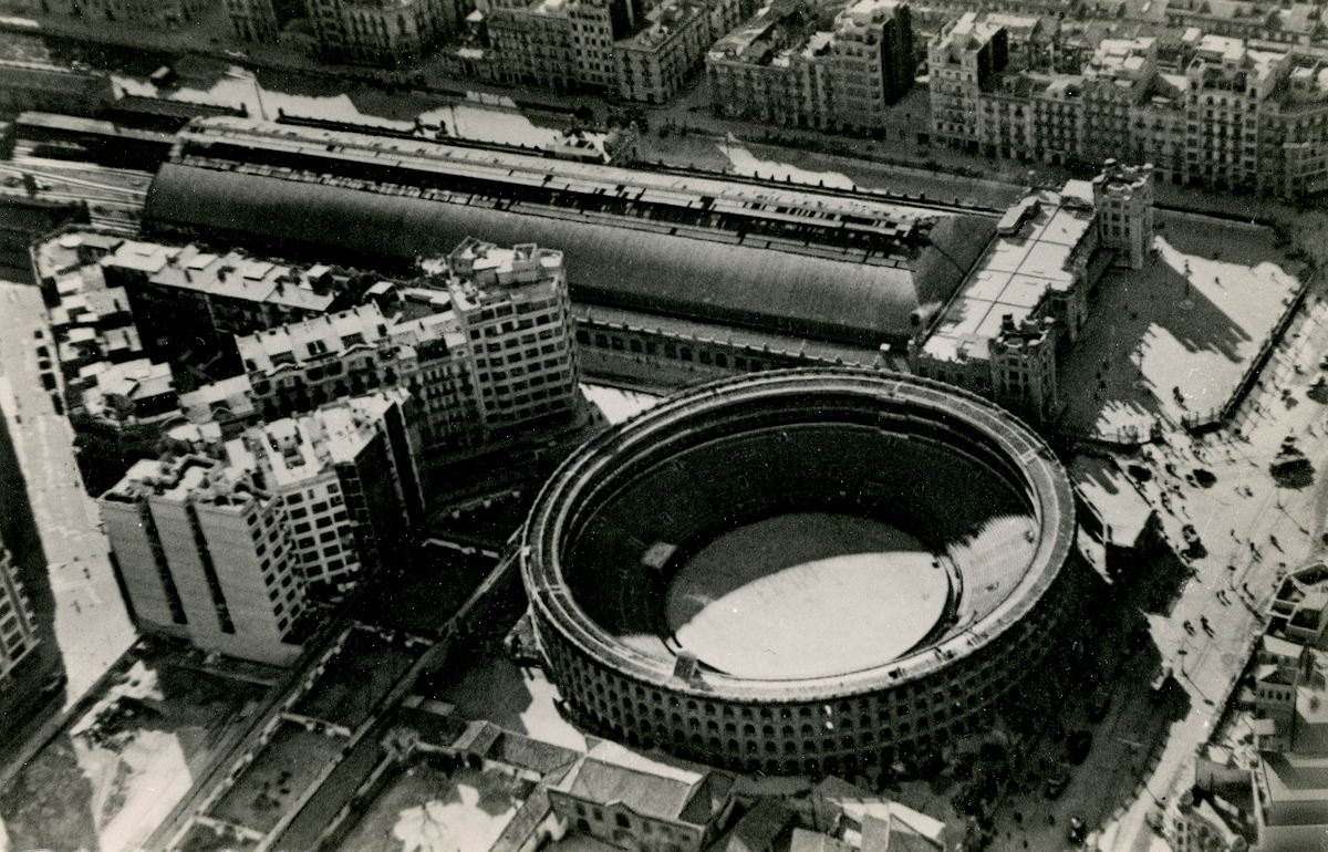 VALÈNCIA-ESTACIÒ DEL NORD • PLAÇA DE BOUS (ANNÉES 50)