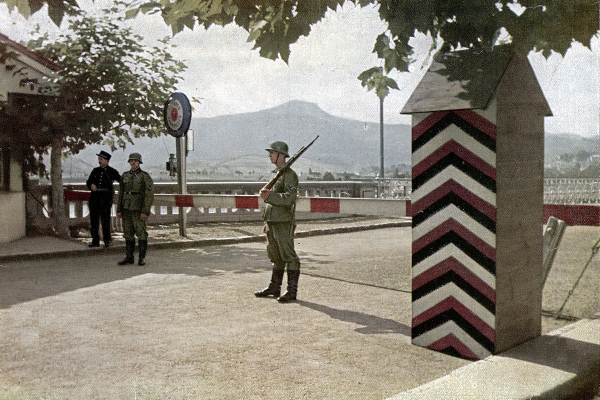 HENDAYE • SIGNAL • ÉDITION SPÉCIALE DE LA « BERLINER ILLUSTRIETE ZEITUNG » SECOND NUMÉRO DE JANVIER 1941