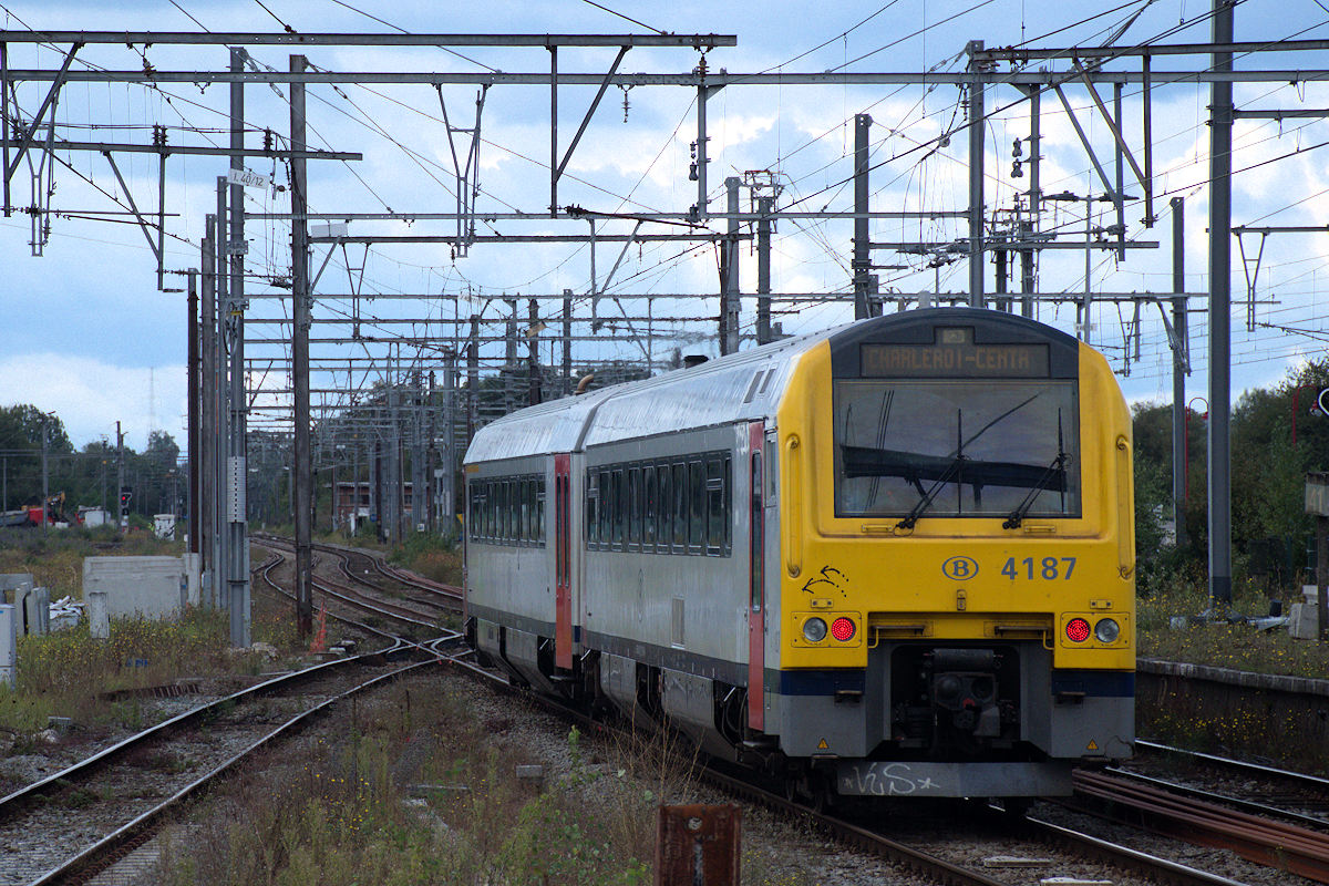 AR41 4187 SNCB • 4285 LUTTRE > CHARLEROI-CENTRAL