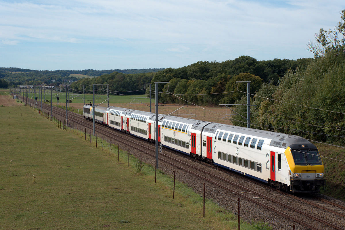 VOITURE PILOTE M6 SNCB 65027 + HLE 1359 SNCB