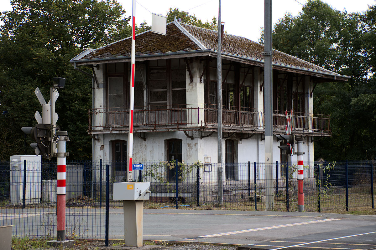 HOUYET • ANCIENNE CABINE D'AIGUILLAGE