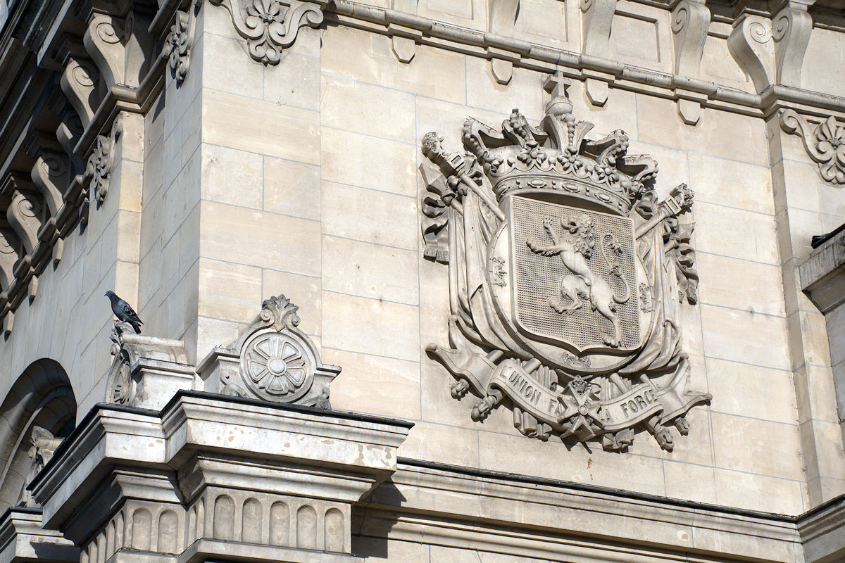NAMUR • BÂTIMENT VOYAGEURS