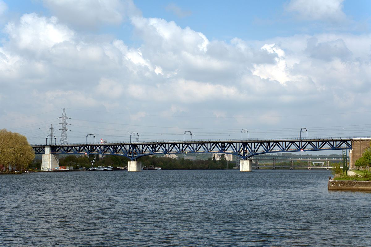 PONT DES ALLEMANDS SUR LA MEUSE (560 M)