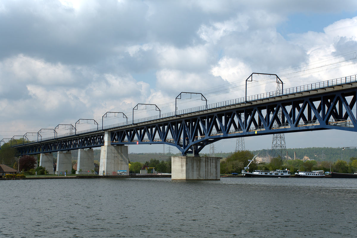 PONT DES ALLEMANDS SUR LA MEUSE (560 M)