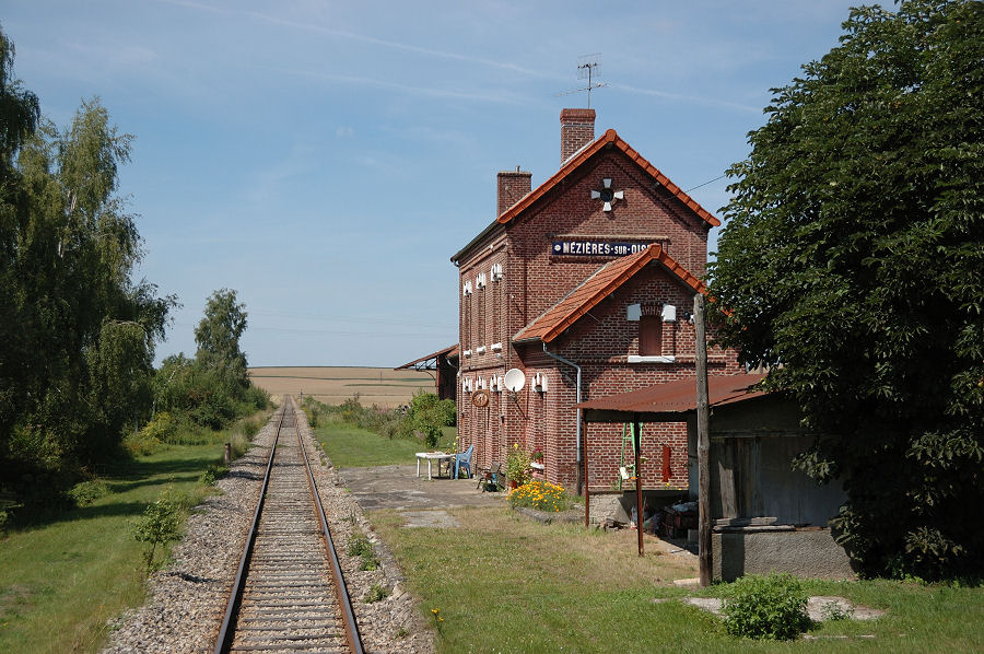 GARE DE MÉZIÈRES-SUR-OISE