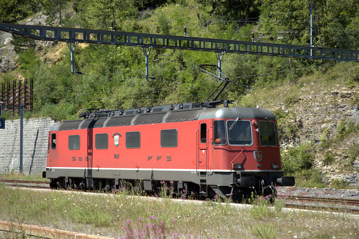 Re 6/6 11637 "SONCEBOZ-SOMBEVAL"