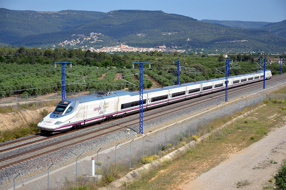 AVE 03073 MADRID-PUERTA DE ATOCHA - BARCELONA-SANTS