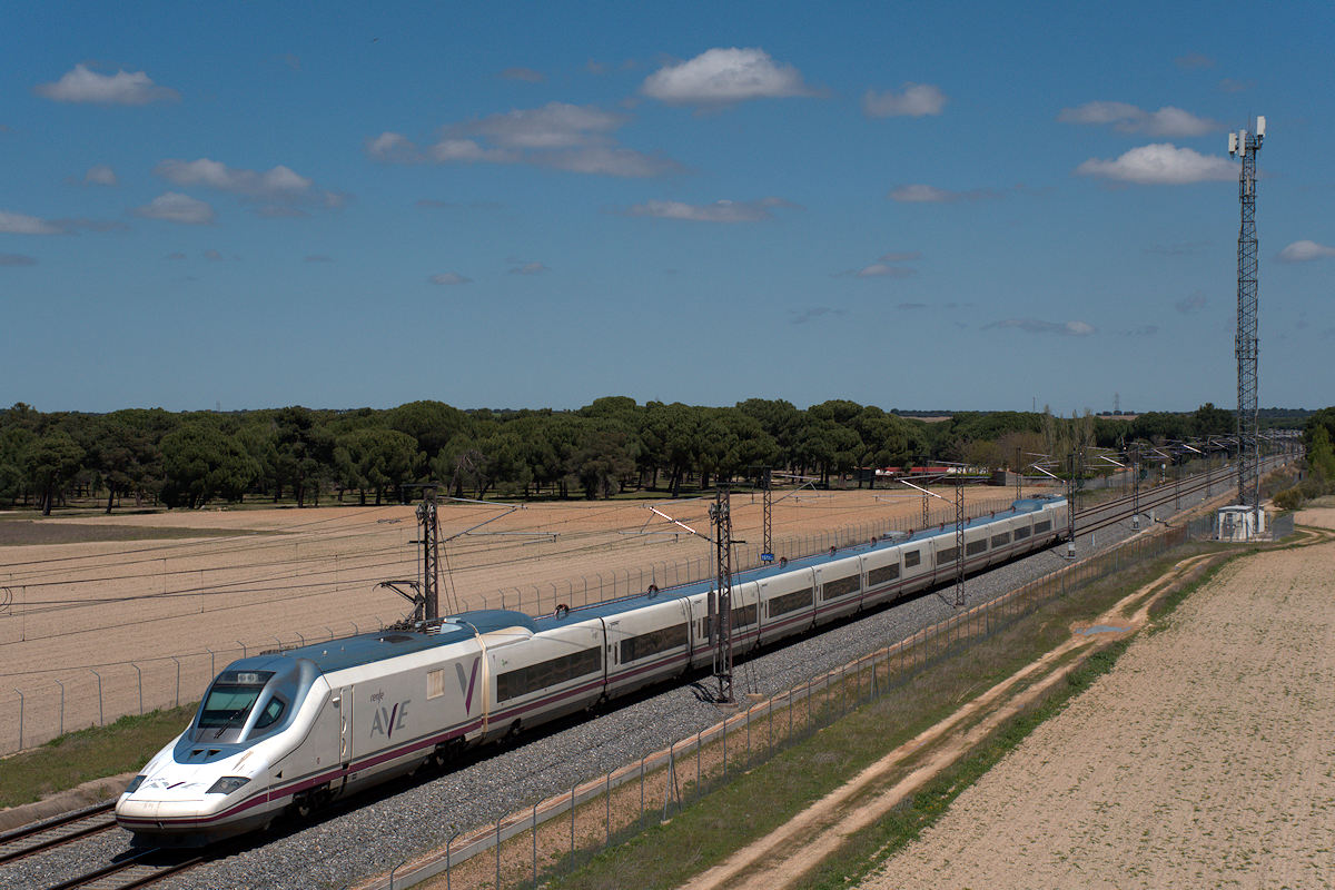 SÉRIE 112 RENFE • AVE 05101 VALÈNCIA JOAQUÍN SOROLLA > LEÓN