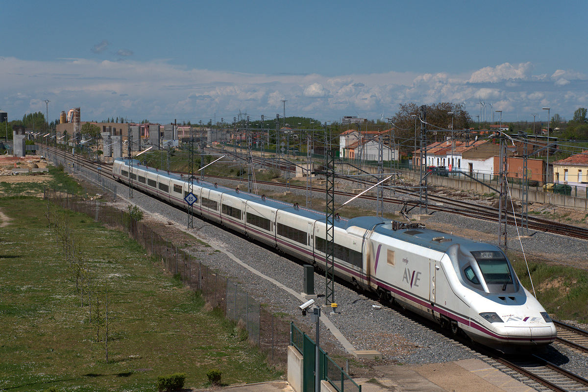SÉRIE 112 RENFE • RAME 26 • AVE 05101 VALÈNCIA JOAQUÍN SOROLLA > LEÓN