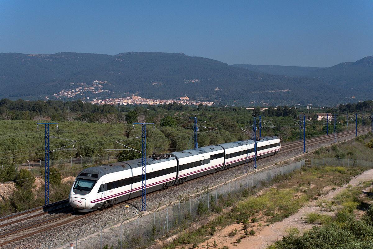 SÉRIE 120 RENFE • ALVIA 00438 BARCELONA-SANTS > BILBAO-ABANDO INDALECIO PRIETO