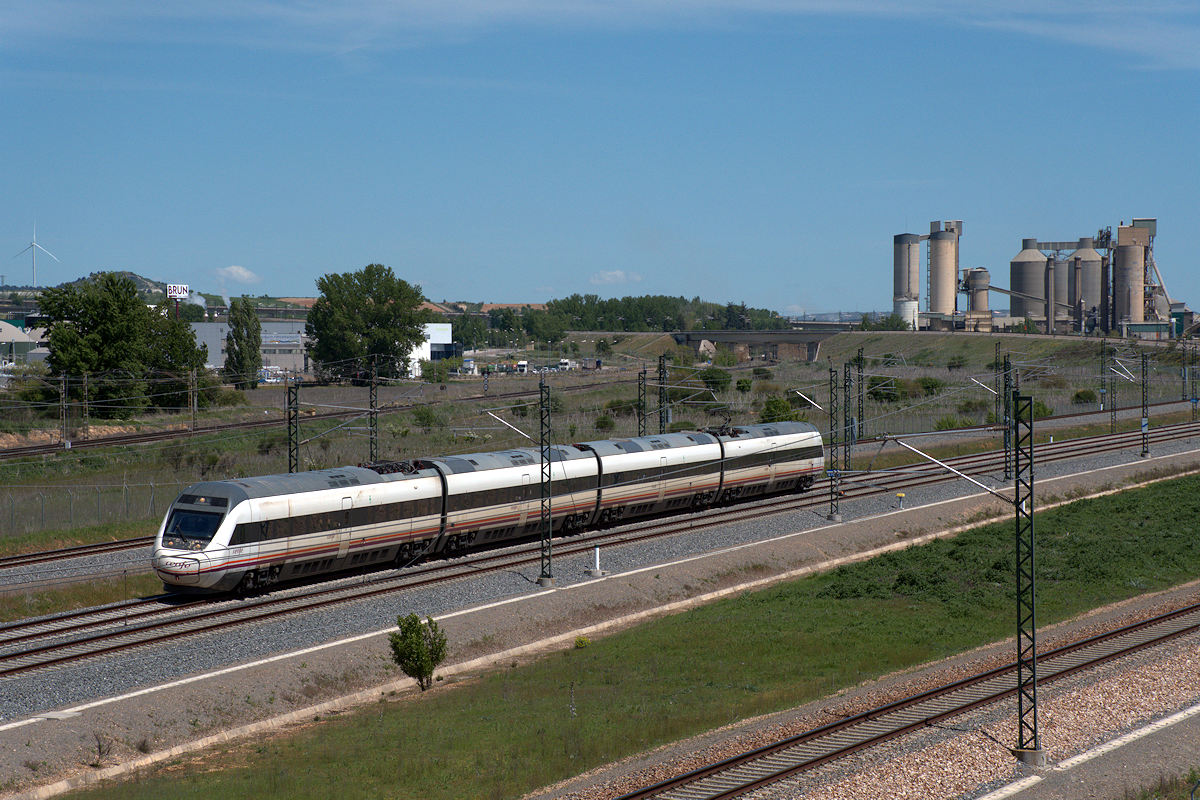 SÉRIE 120 RENFE • Intercity 04056 SAN SEBASTIÁN/DONOSTIA > MADRID-CHAMARTÍN