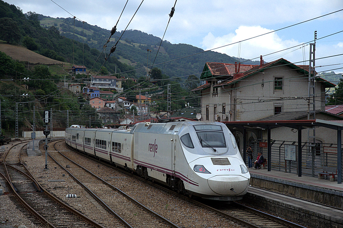 RENFE SÉRIE 130