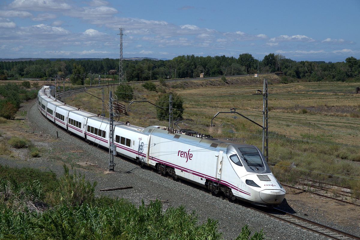 RENFE SÉRIE 130 130-085-4  RAME 25