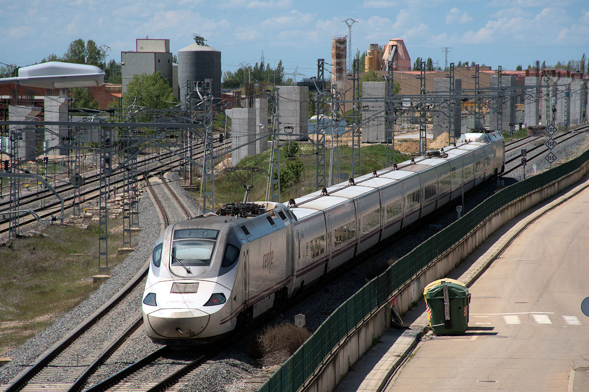 SÉRIE 130 RENFE • ALVIA 04143 ALICANTE/ALACANT > SANTANDER