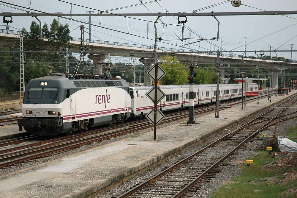 SÉRIE 252 RENFE • 252-074-0