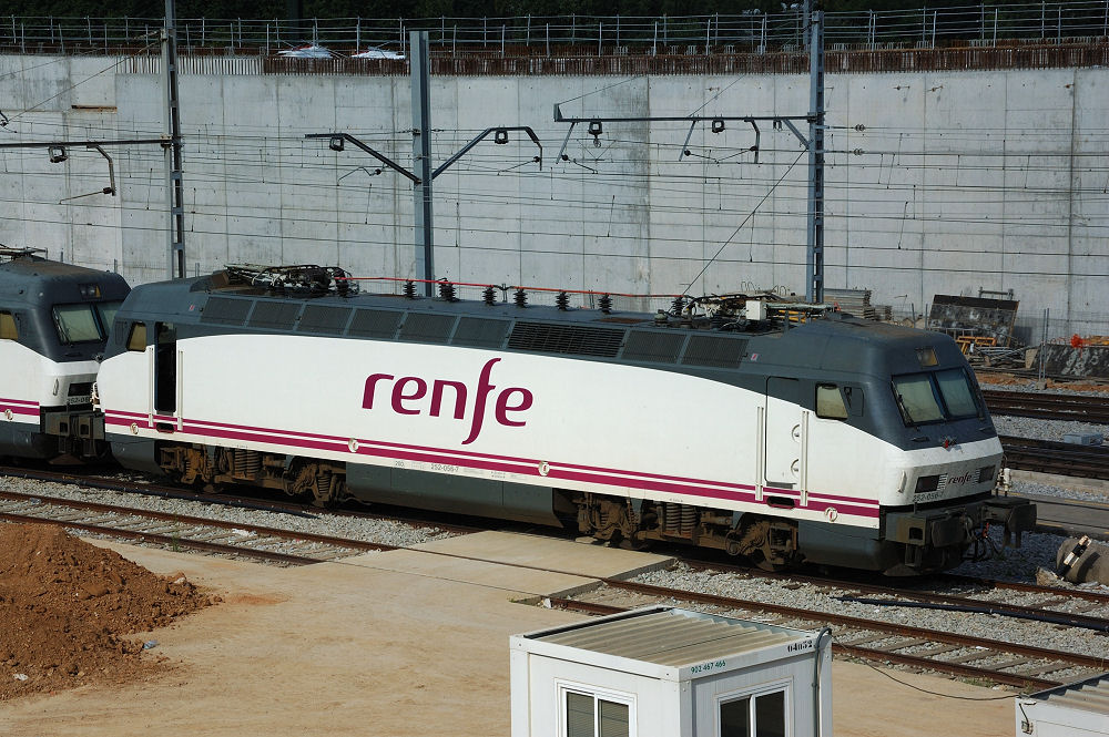 SÉRIE 252 RENFE • 252-056-7