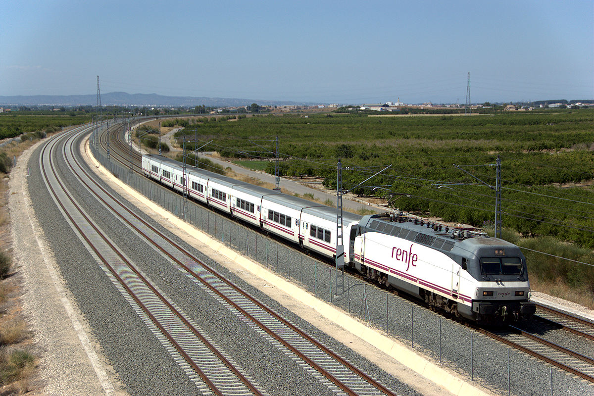 SÉRIE 252 RENFE • 252-075-7