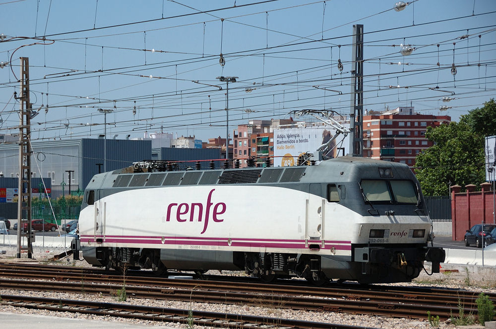 SÉRIE 252 RENFE • 252-065-8