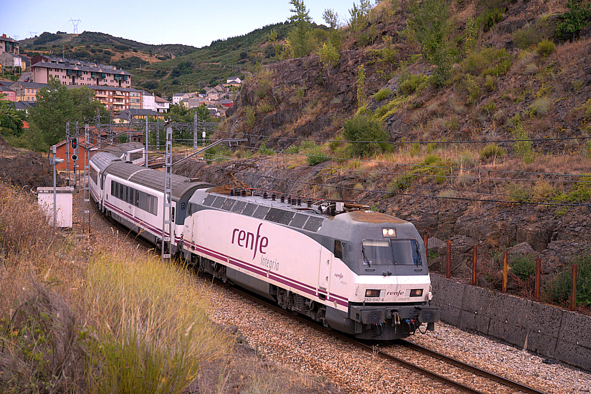 RENFE SÉRIE 252