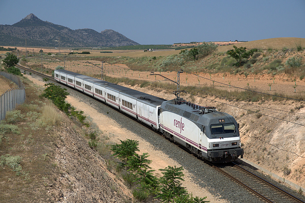 RENFE SÉRIE 252 • 252-056-7