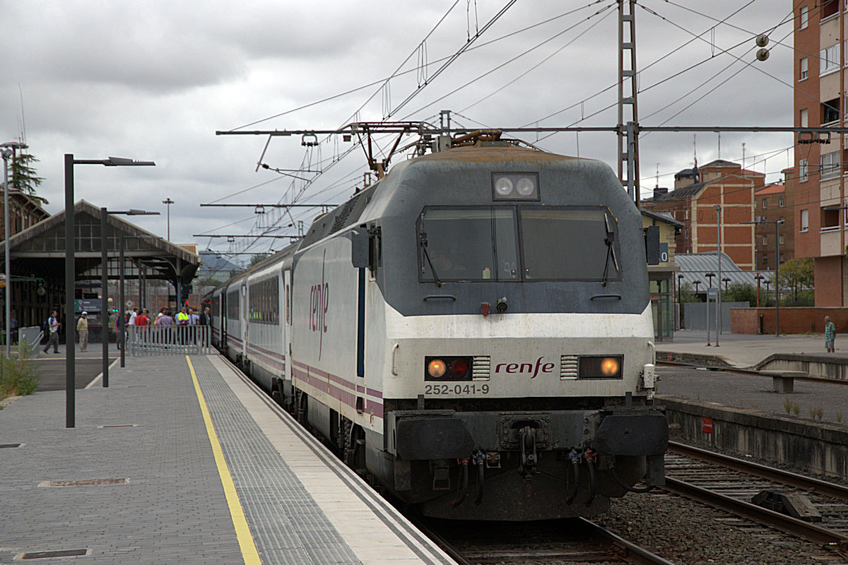 RENFE SÉRIE 252 • 252-041-9