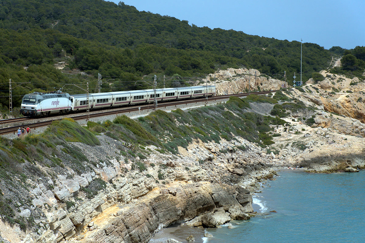 SÉRIE 252 RENFE • 252-037-7 • INTERCITY 00165 BARCELONA-SANTS > CARTAGENA