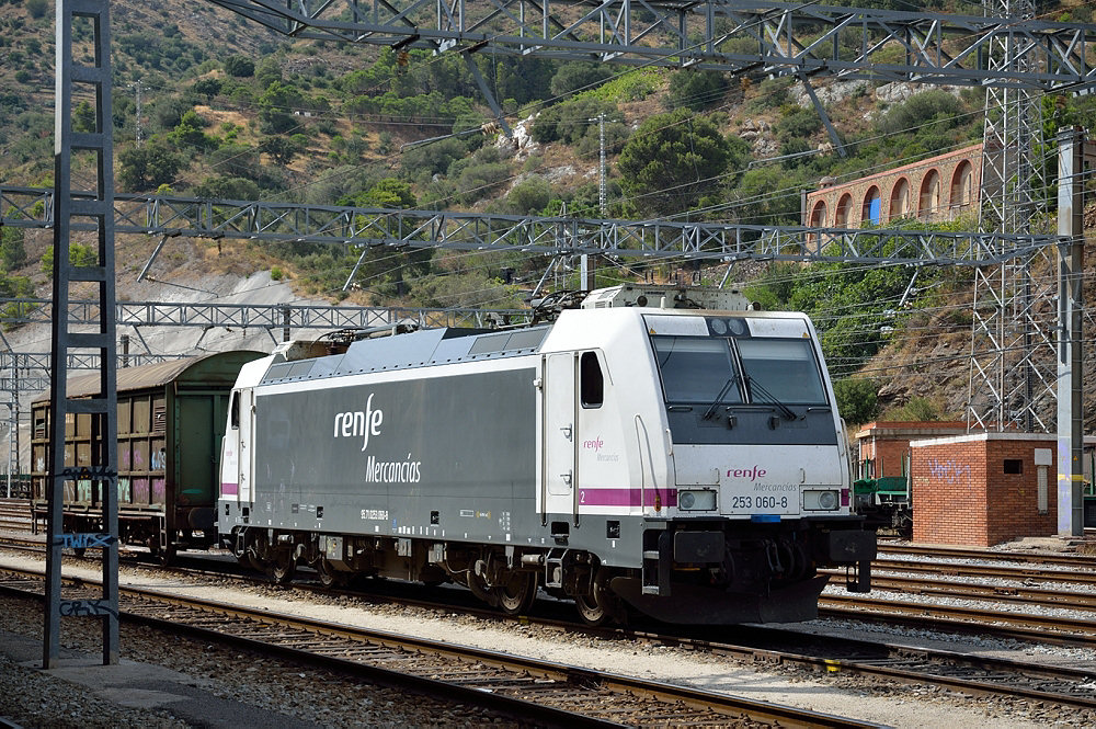 RENFE SÉRIE 253 - 95.71.0253.060-8