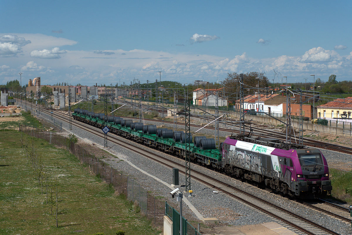 SÉRIE 256 RENFE MERCANCÍAS • AVE 05101 VALÈNCIA JOAQUÍN SOROLLA > LEÓN