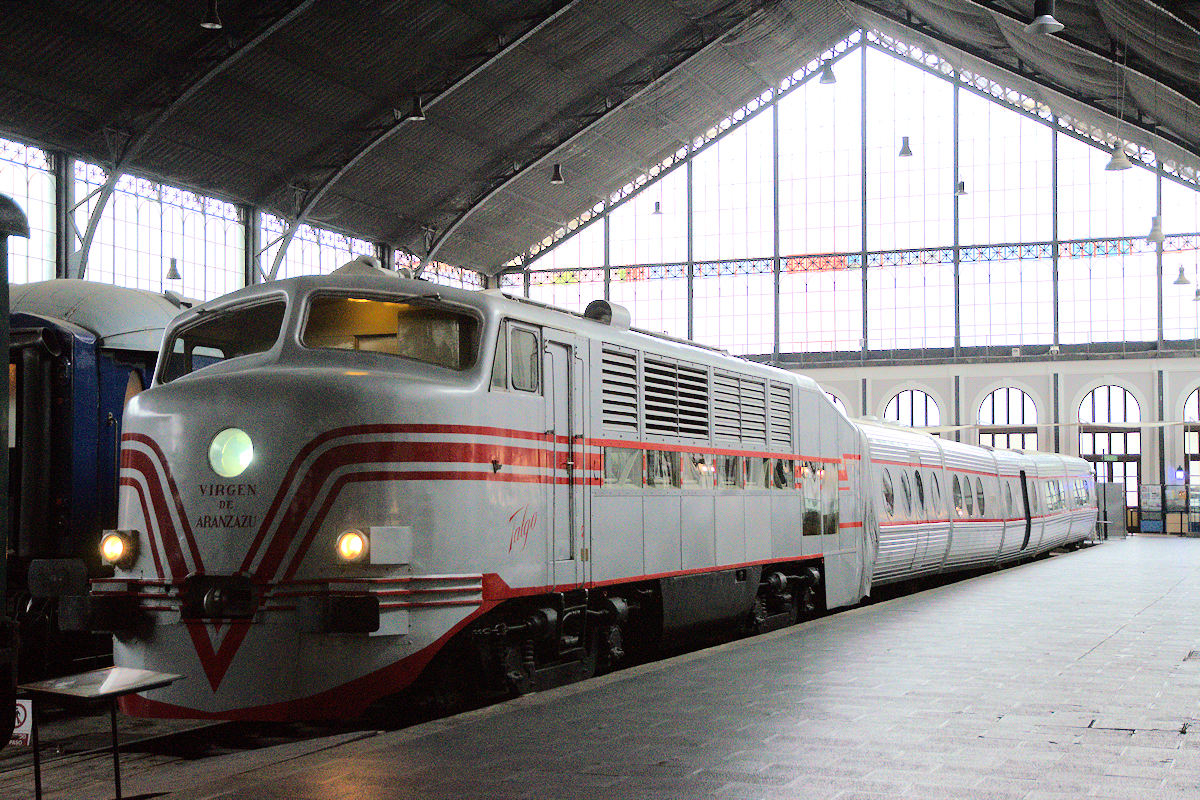 SÉRIE 350 RENFE • 350-002-2 « VIRGEN DE ARÁNZAZU » (AMERICAN CAR AND FOUNDRY 1949) • RAME TALGO II