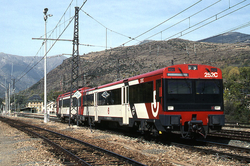 RENFE SÉRIE 440 • LA TOUR DE CAROL-ENVEITG•BARCELONA