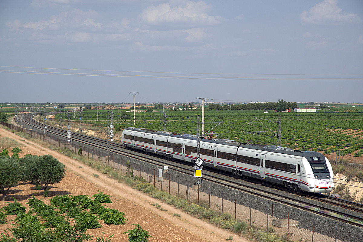 RENFE SÉRIE 449 • 9-449-002-5 + 6-449-702-0 + 6-449-002-56-449-002-5 + 6-449-502-4