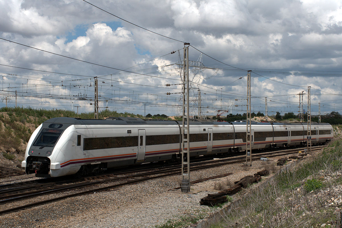 SÉRIE 449 RENFE • MEDIA DISTANCIA 118063 MADRID-PRÍNCIPE PÍO > IRÚN