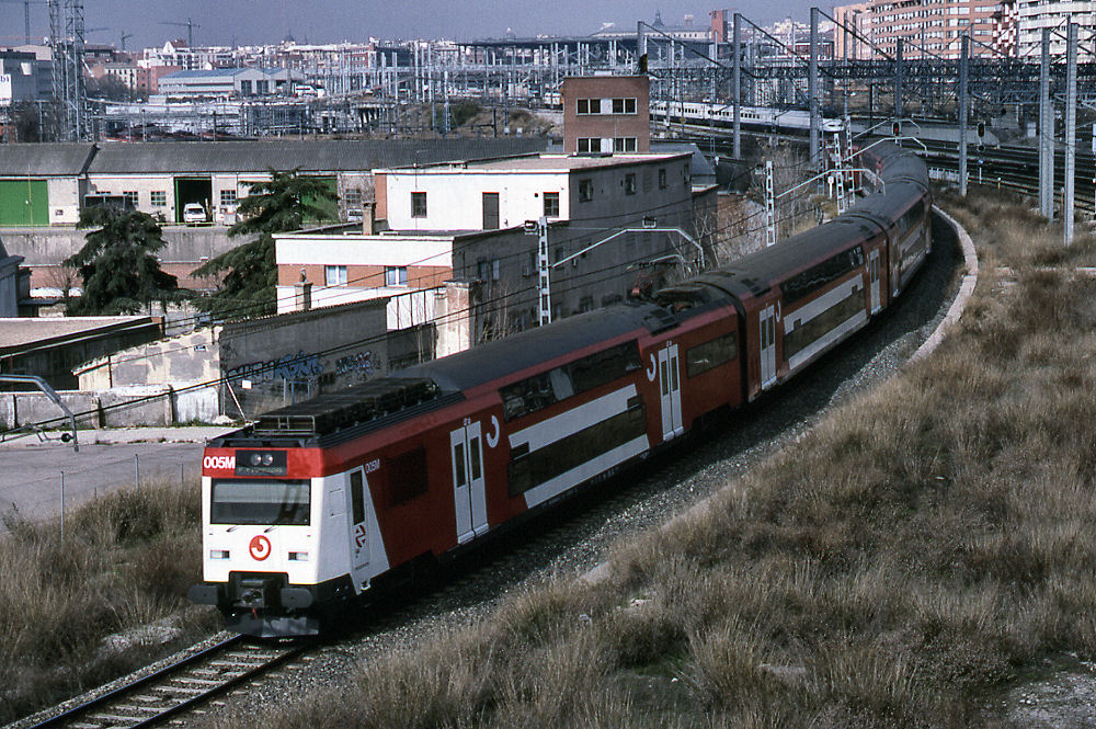 RENFE SÉRIE 450 • 450-005 RAME 03