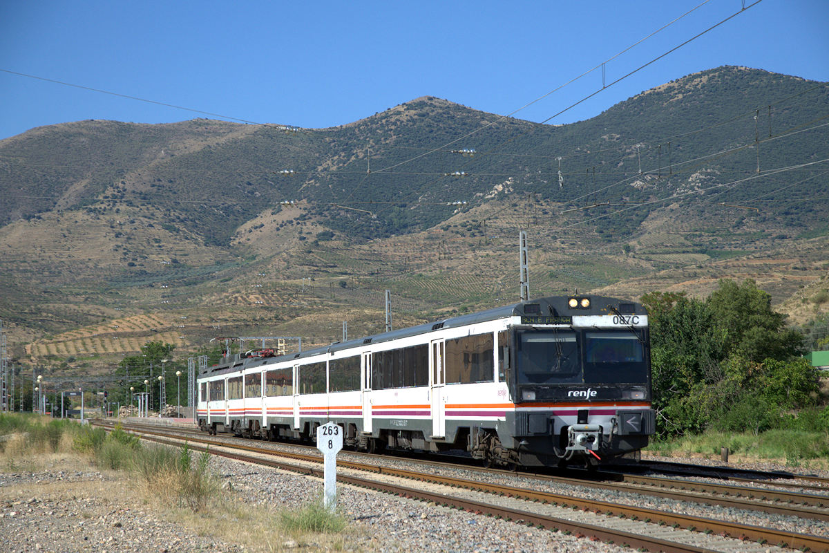 RENFE SÉRIE  470 9-470-120-7 + 7-470-106-6 + 8-470-087-8