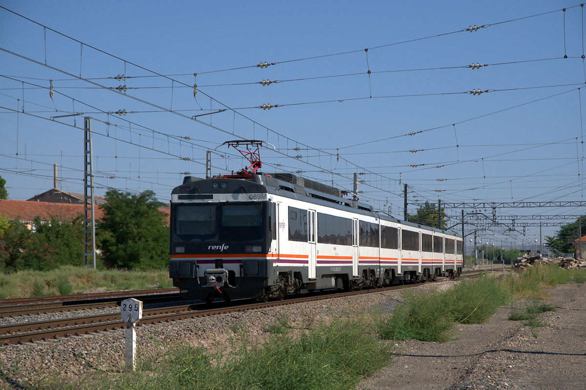 RENFE SÉRIE  470 9-470-089-4 + 7-470-089-4 + 8-470-098-5