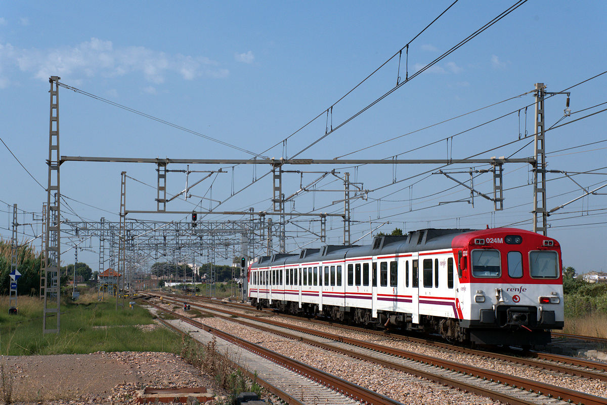 SÉRIE 592 RENFE • 9-592-024-4/9-592-023-6