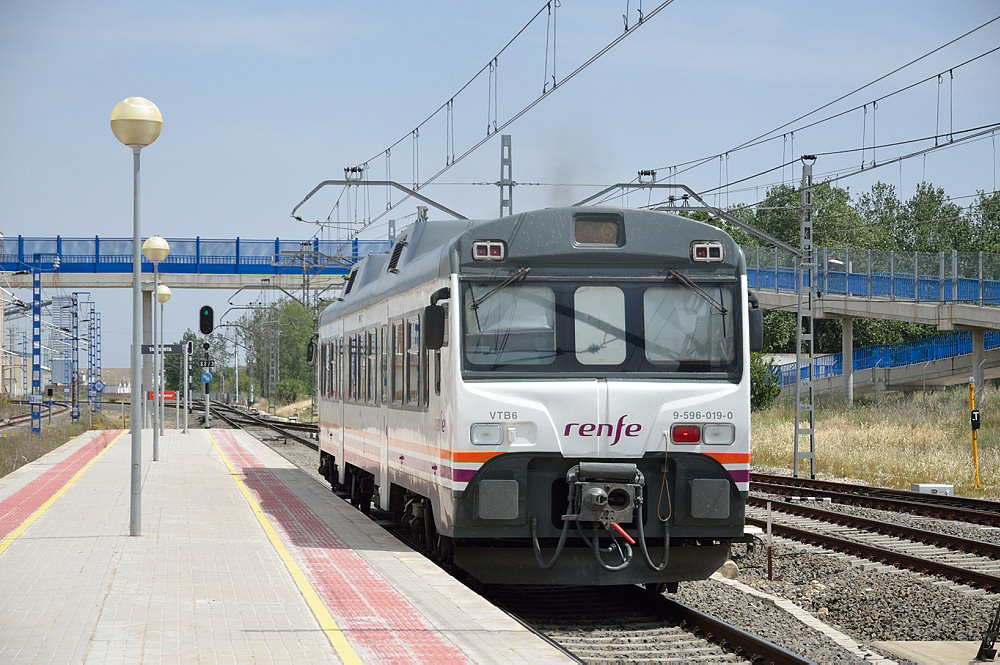 REGIONAL 15640 ZARAGOZA-DELICIAS - CANFRANC