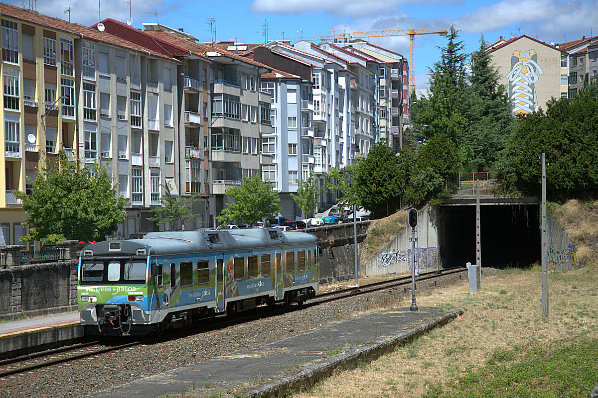 RENFE SÉRIE 596 • 9-596-018-2 “ TRENS TOURÍSTICOS DE GALICIA ”