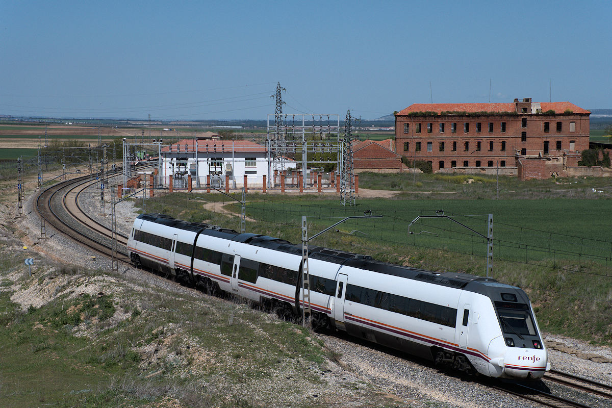 SÉRIE 599 RENFE • MEDIA DISTANCIA 18308 PALENCIA > SALAMANCA-LA ALAMEDILLA
