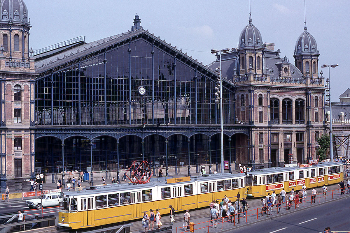 TRAMWAY DE BUDAPEST • RAME GANZ CSMG-3 1457