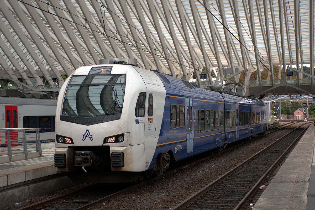 STADLER FLIRT ARRIVA • 554